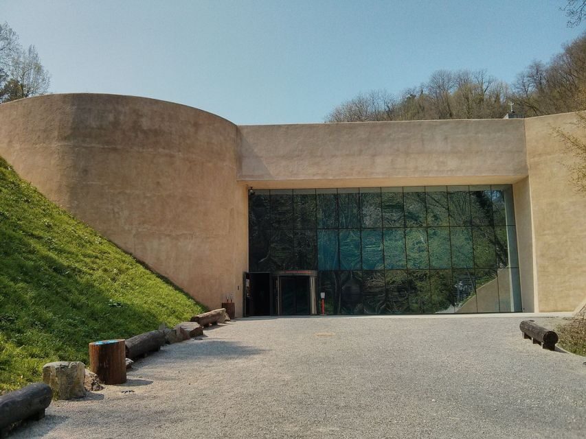 From Zagreb: Prehistoric and Medieval Croatia Tour - Varaždin on a human scale: coffee time and St. Grgur’s toe