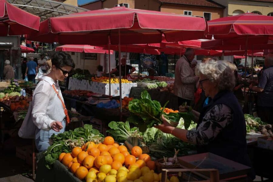 Zagreb Food Tour: Bite into Traditional Dishes and Flavors - Seafood bar moments: lighter choices that still feel local